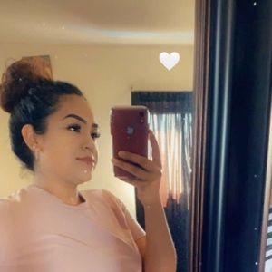 Meet your Posher, Yesenia